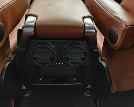 Черный Ленд Ровер Рендж Ровер, объемом двигателя 5 л и пробегом 210 тыс. км за 17000 $, фото 15 на Automoto.ua