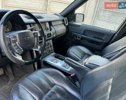 Чорний Ленд Ровер Рендж Ровер, об'ємом двигуна 4.37 л та пробігом 203 тис. км за 24000 $, фото 32 на Automoto.ua