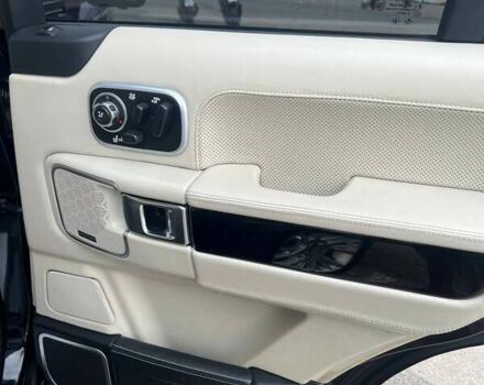 Черный Ленд Ровер Рендж Ровер, объемом двигателя 5 л и пробегом 175 тыс. км за 17500 $, фото 5 на Automoto.ua