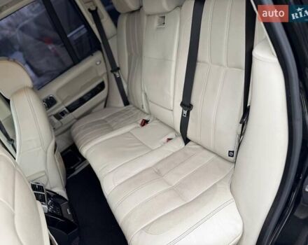 Чорний Ленд Ровер Рендж Ровер, об'ємом двигуна 5 л та пробігом 163 тис. км за 11990 $, фото 29 на Automoto.ua