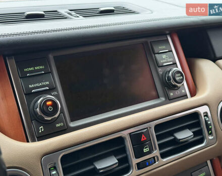 Черный Ленд Ровер Рендж Ровер, объемом двигателя 5 л и пробегом 195 тыс. км за 16000 $, фото 35 на Automoto.ua