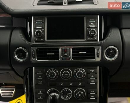 Чорний Ленд Ровер Рендж Ровер, об'ємом двигуна 5 л та пробігом 129 тис. км за 24999 $, фото 18 на Automoto.ua