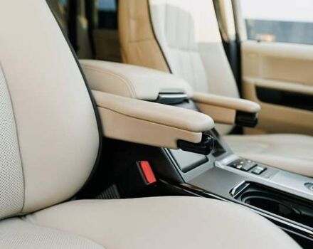 Чорний Ленд Ровер Рендж Ровер, об'ємом двигуна 4.37 л та пробігом 292 тис. км за 19900 $, фото 39 на Automoto.ua