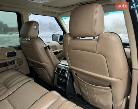 Чорний Ленд Ровер Рендж Ровер, об'ємом двигуна 4.37 л та пробігом 390 тис. км за 20500 $, фото 24 на Automoto.ua