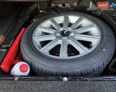 Чорний Ленд Ровер Рендж Ровер, об'ємом двигуна 4.39 л та пробігом 186 тис. км за 19600 $, фото 30 на Automoto.ua