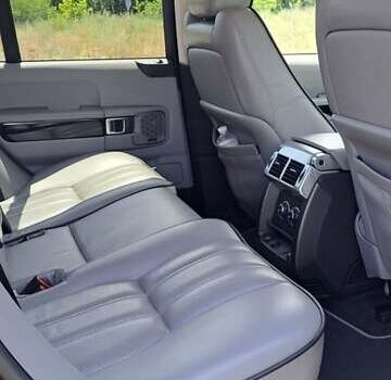 Черный Ленд Ровер Рендж Ровер, объемом двигателя 5 л и пробегом 184 тыс. км за 12800 $, фото 4 на Automoto.ua