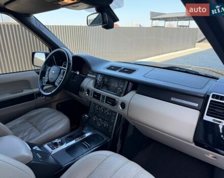 Чорний Ленд Ровер Рендж Ровер, об'ємом двигуна 5 л та пробігом 181 тис. км за 17999 $, фото 19 на Automoto.ua