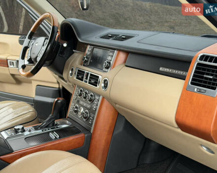 Черный Ленд Ровер Рендж Ровер, объемом двигателя 5 л и пробегом 195 тыс. км за 16000 $, фото 22 на Automoto.ua