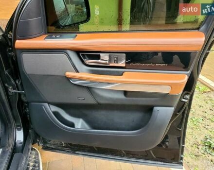 Черный Ленд Ровер Рендж Ровер, объемом двигателя 5 л и пробегом 235 тыс. км за 15000 $, фото 12 на Automoto.ua