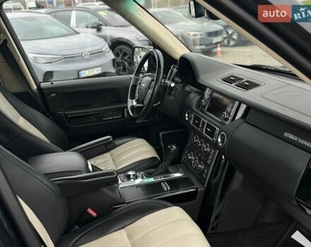 Чорний Ленд Ровер Рендж Ровер, об'ємом двигуна 5 л та пробігом 129 тис. км за 24999 $, фото 22 на Automoto.ua