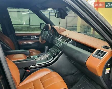 Черный Ленд Ровер Рендж Ровер, объемом двигателя 5 л и пробегом 235 тыс. км за 15000 $, фото 11 на Automoto.ua