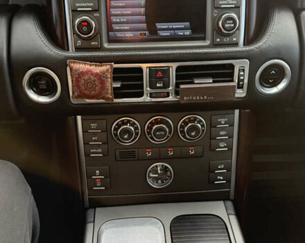 Чорний Ленд Ровер Рендж Ровер, об'ємом двигуна 4.37 л та пробігом 300 тис. км за 18999 $, фото 22 на Automoto.ua