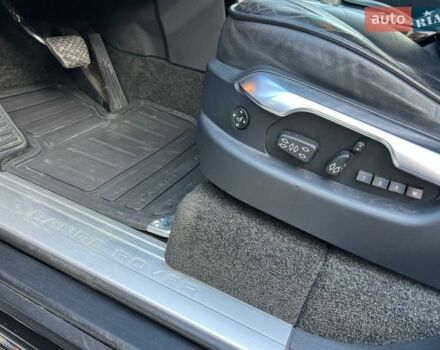 Чорний Ленд Ровер Рендж Ровер, об'ємом двигуна 4.37 л та пробігом 203 тис. км за 24000 $, фото 38 на Automoto.ua