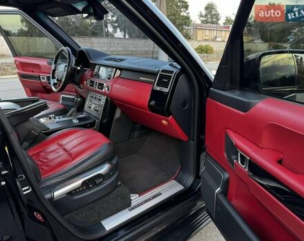 Чорний Ленд Ровер Рендж Ровер, об'ємом двигуна 5 л та пробігом 232 тис. км за 22000 $, фото 16 на Automoto.ua