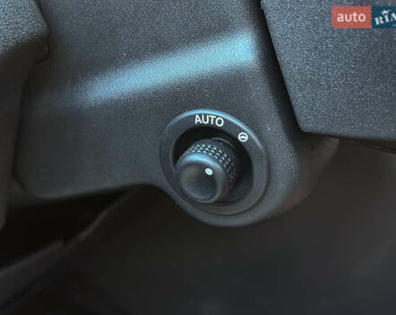 Чорний Ленд Ровер Рендж Ровер, об'ємом двигуна 2.99 л та пробігом 241 тис. км за 20500 $, фото 97 на Automoto.ua
