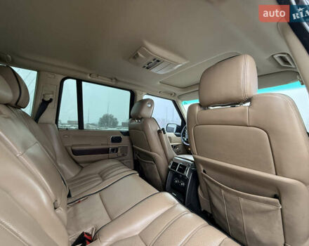 Чорний Ленд Ровер Рендж Ровер, об'ємом двигуна 4.37 л та пробігом 390 тис. км за 20500 $, фото 10 на Automoto.ua