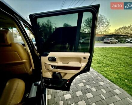 Черный Ленд Ровер Рендж Ровер, объемом двигателя 5 л и пробегом 265 тыс. км за 17999 $, фото 39 на Automoto.ua