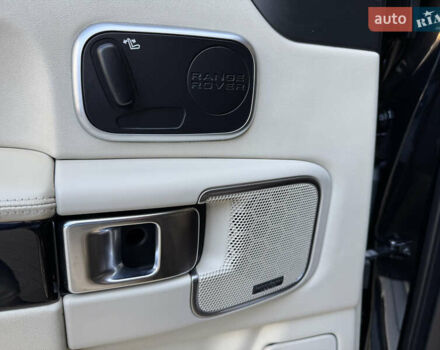 Черный Ленд Ровер Рендж Ровер, объемом двигателя 5 л и пробегом 225 тыс. км за 13500 $, фото 11 на Automoto.ua