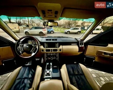 Черный Ленд Ровер Рендж Ровер, объемом двигателя 5 л и пробегом 265 тыс. км за 17999 $, фото 45 на Automoto.ua