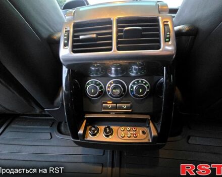 Черный Ленд Ровер Рендж Ровер, объемом двигателя 5 л и пробегом 199 тыс. км за 17000 $, фото 4 на Automoto.ua