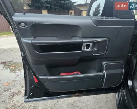 Черный Ленд Ровер Рендж Ровер, объемом двигателя 5 л и пробегом 199 тыс. км за 17000 $, фото 39 на Automoto.ua