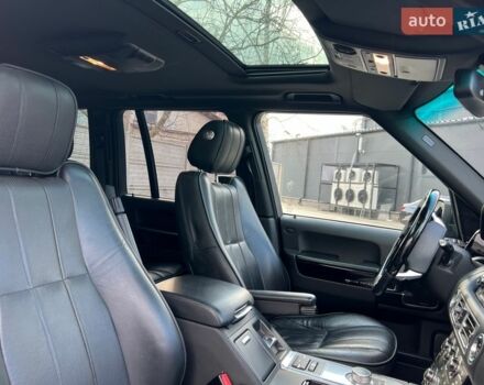 Чорний Ленд Ровер Рендж Ровер, об'ємом двигуна 4.37 л та пробігом 203 тис. км за 24000 $, фото 13 на Automoto.ua