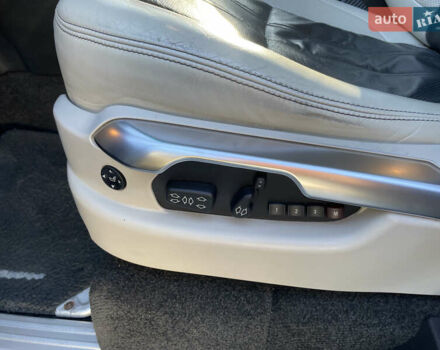 Чорний Ленд Ровер Рендж Ровер, об'ємом двигуна 5 л та пробігом 258 тис. км за 17000 $, фото 12 на Automoto.ua