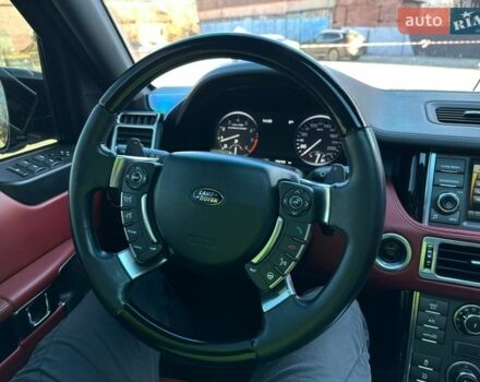 Чорний Ленд Ровер Рендж Ровер, об'ємом двигуна 5 л та пробігом 372 тис. км за 12500 $, фото 45 на Automoto.ua