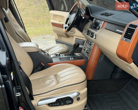 Черный Ленд Ровер Рендж Ровер, объемом двигателя 5 л и пробегом 195 тыс. км за 16000 $, фото 23 на Automoto.ua