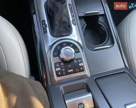 Чорний Ленд Ровер Рендж Ровер, об'ємом двигуна 5 л та пробігом 258 тис. км за 17000 $, фото 17 на Automoto.ua