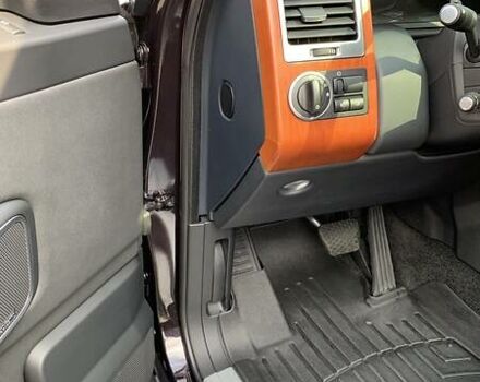 Чорний Ленд Ровер Рендж Ровер, об'ємом двигуна 4.4 л та пробігом 235 тис. км за 32700 $, фото 12 на Automoto.ua