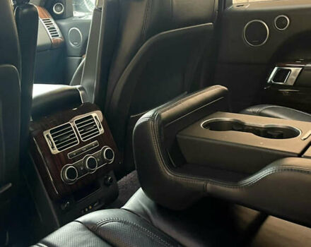 Чорний Ленд Ровер Рендж Ровер, об'ємом двигуна 5 л та пробігом 220 тис. км за 31200 $, фото 9 на Automoto.ua