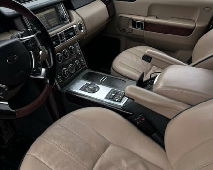 Чорний Ленд Ровер Рендж Ровер, об'ємом двигуна 4.4 л та пробігом 300 тис. км за 16700 $, фото 14 на Automoto.ua