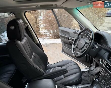 Черный Ленд Ровер Рендж Ровер, объемом двигателя 5 л и пробегом 220 тыс. км за 12999 $, фото 49 на Automoto.ua