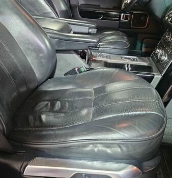 Черный Ленд Ровер Рендж Ровер, объемом двигателя 4.37 л и пробегом 282 тыс. км за 21777 $, фото 18 на Automoto.ua