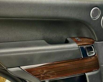 Черный Ленд Ровер Рендж Ровер, объемом двигателя 5 л и пробегом 220 тыс. км за 31200 $, фото 8 на Automoto.ua