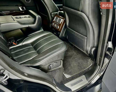 Чорний Ленд Ровер Рендж Ровер, об'ємом двигуна 5 л та пробігом 220 тис. км за 31200 $, фото 16 на Automoto.ua