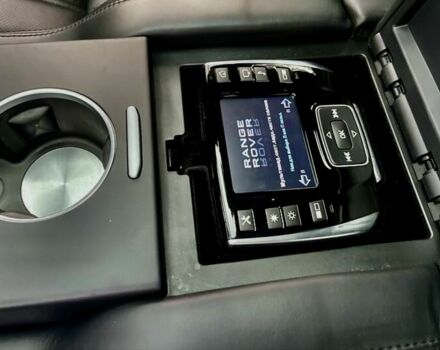 Черный Ленд Ровер Рендж Ровер, объемом двигателя 5 л и пробегом 220 тыс. км за 31200 $, фото 14 на Automoto.ua