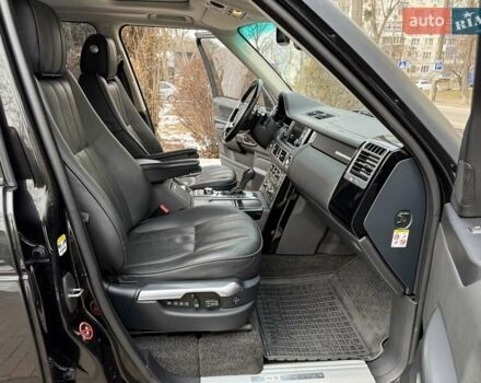 Черный Ленд Ровер Рендж Ровер, объемом двигателя 5 л и пробегом 220 тыс. км за 12999 $, фото 45 на Automoto.ua