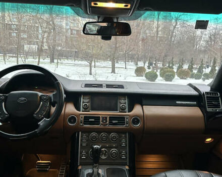 Черный Ленд Ровер Рендж Ровер, объемом двигателя 5 л и пробегом 180 тыс. км за 16000 $, фото 14 на Automoto.ua