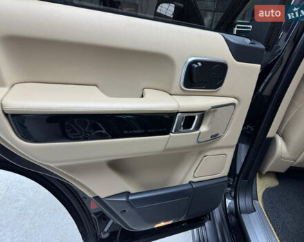 Черный Ленд Ровер Рендж Ровер, объемом двигателя 5 л и пробегом 82 тыс. км за 25500 $, фото 11 на Automoto.ua