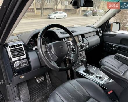 Черный Ленд Ровер Рендж Ровер, объемом двигателя 5 л и пробегом 220 тыс. км за 12999 $, фото 54 на Automoto.ua