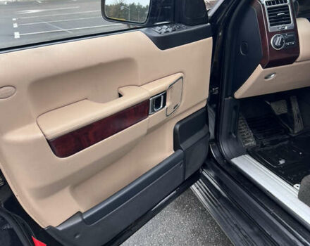 Чорний Ленд Ровер Рендж Ровер, об'ємом двигуна 4.4 л та пробігом 300 тис. км за 16700 $, фото 13 на Automoto.ua