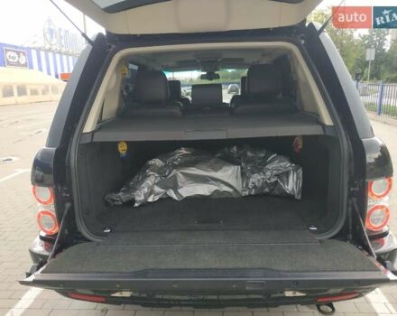 Черный Ленд Ровер Рендж Ровер, объемом двигателя 5 л и пробегом 212 тыс. км за 23000 $, фото 9 на Automoto.ua