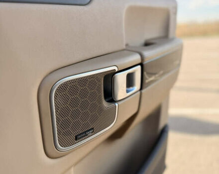 Чорний Ленд Ровер Рендж Ровер, об'ємом двигуна 5 л та пробігом 177 тис. км за 22500 $, фото 16 на Automoto.ua