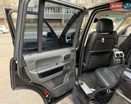 Черный Ленд Ровер Рендж Ровер, объемом двигателя 5 л и пробегом 220 тыс. км за 12999 $, фото 35 на Automoto.ua