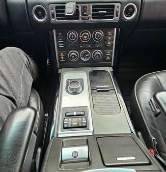 Черный Ленд Ровер Рендж Ровер, объемом двигателя 4.37 л и пробегом 282 тыс. км за 21777 $, фото 2 на Automoto.ua