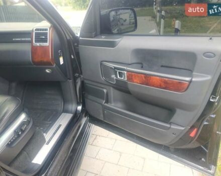 Черный Ленд Ровер Рендж Ровер, объемом двигателя 5 л и пробегом 212 тыс. км за 23000 $, фото 47 на Automoto.ua