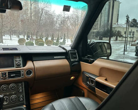 Черный Ленд Ровер Рендж Ровер, объемом двигателя 5 л и пробегом 180 тыс. км за 16000 $, фото 16 на Automoto.ua