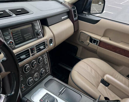 Чорний Ленд Ровер Рендж Ровер, об'ємом двигуна 4.4 л та пробігом 300 тис. км за 16700 $, фото 11 на Automoto.ua